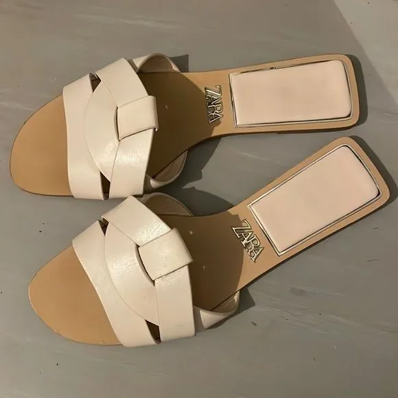 ZARA BASIC BEACH FLAT